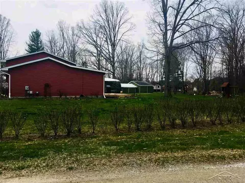 12918 Tamarack, Burt, MI 48417 photo 3