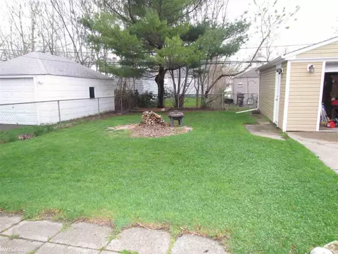 8265 Chapp, Warren, MI 48089 photo 17