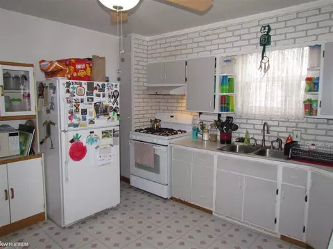 8265 Chapp, Warren, MI 48089 photo 9