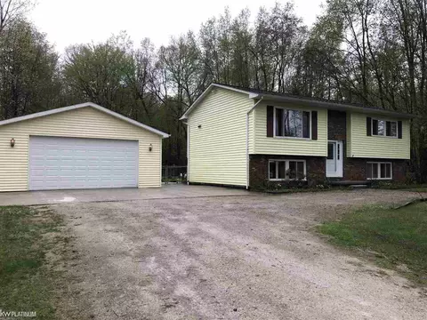 6385 Genaw, Algonac, MI 48001 photo 2