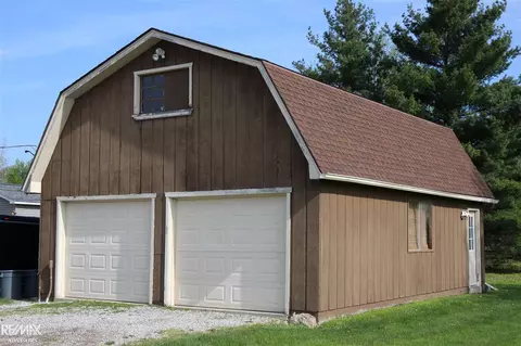 9560 Puttygut, Casco, MI 48064 photo 5