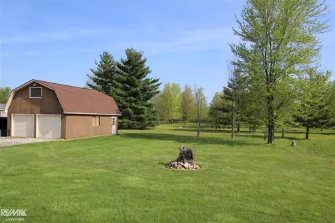 9560 Puttygut, Casco, MI 48064 photo 6