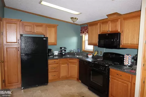 9560 Puttygut, Casco, MI 48064 photo 12