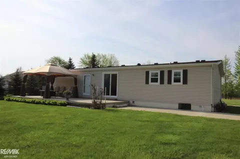 9560 Puttygut, Casco, MI 48064 photo 4