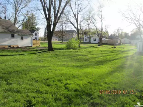 307 Main, Perry, MI 48872 photo 2