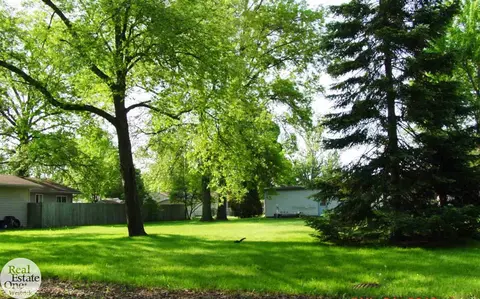 483 Maple, Algonac, MI 48001 photo 1