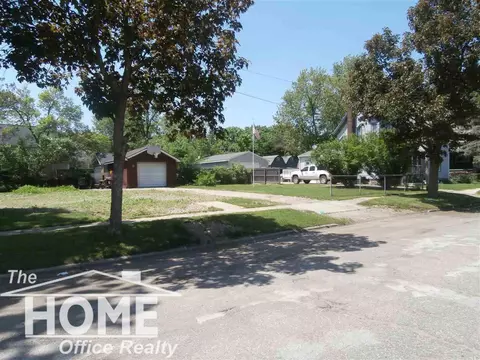 307 E Clinton, Durand, MI 48429 photo 2
