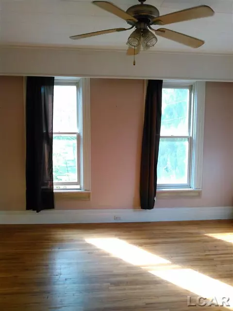505 E Maumee, Adrian, MI 49221 photo 9