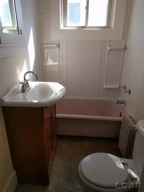 505 E Maumee, Adrian, MI 49221 photo 2