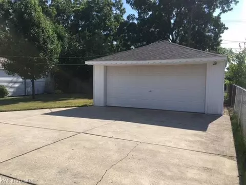 24920 Teppert, Eastpointe, MI 48021 photo 4