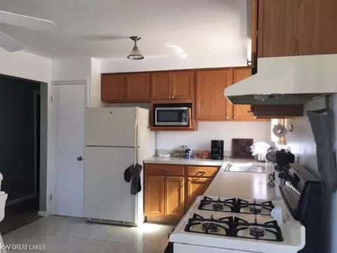 24920 Teppert, Eastpointe, MI 48021 photo 8