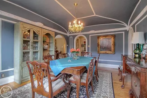 832 Trombley, Grosse Pointe Park, MI 48230 photo 12