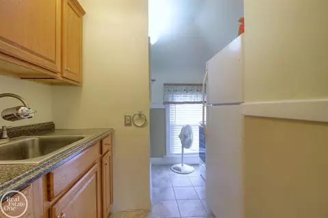 832 Trombley, Grosse Pointe Park, MI 48230 photo 48