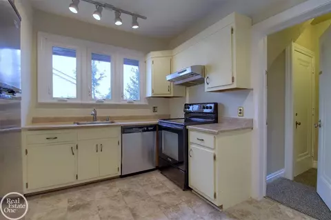 832 Trombley, Grosse Pointe Park, MI 48230 photo 40