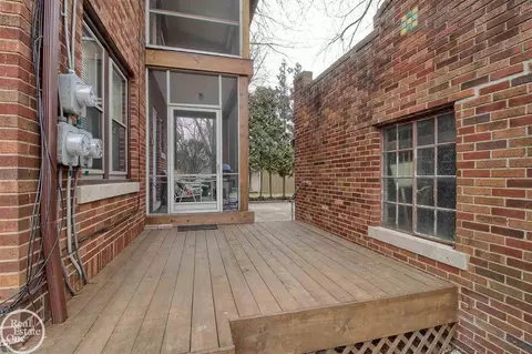 832 Trombley, Grosse Pointe Park, MI 48230 photo 4