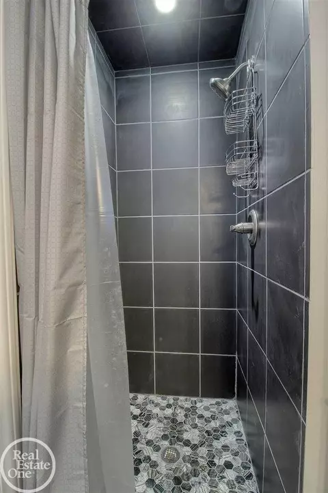 832 Trombley, Grosse Pointe Park, MI 48230 photo 18