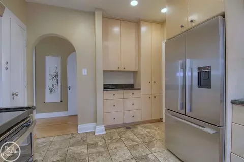 832 Trombley, Grosse Pointe Park, MI 48230 photo 27