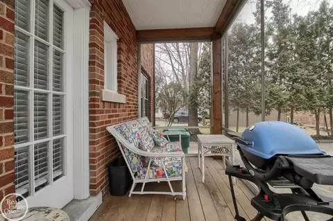 832 Trombley, Grosse Pointe Park, MI 48230 photo 9