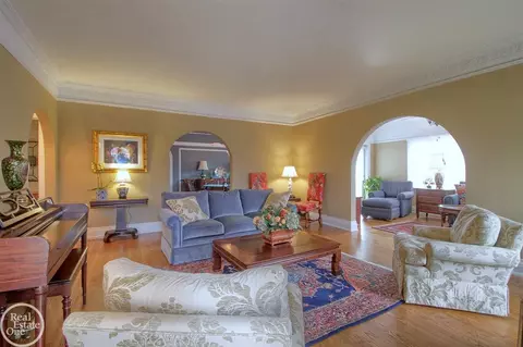 832 Trombley, Grosse Pointe Park, MI 48230 photo 14