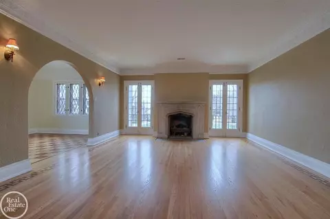 832 Trombley, Grosse Pointe Park, MI 48230 photo 28