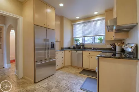 832 Trombley, Grosse Pointe Park, MI 48230 photo 24