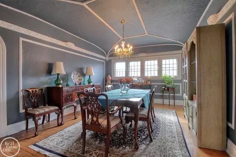 832 Trombley, Grosse Pointe Park, MI 48230 photo 11