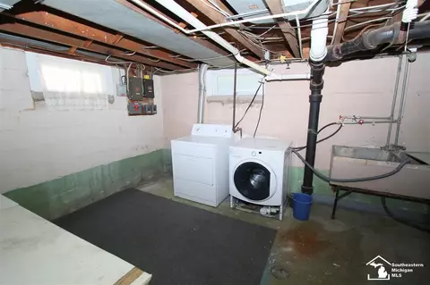 532 Godfroy, Monroe, MI 48162 photo 23