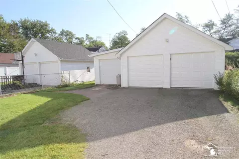 532 Godfroy, Monroe, MI 48162 photo 5