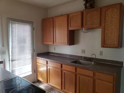 512 Avon, Flint, MI 48503 photo 4