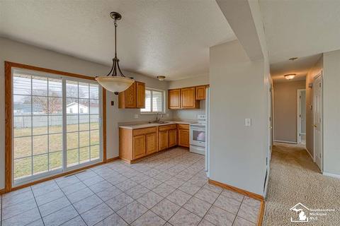 241 Armitage, Monroe, MI 48162 photo 5