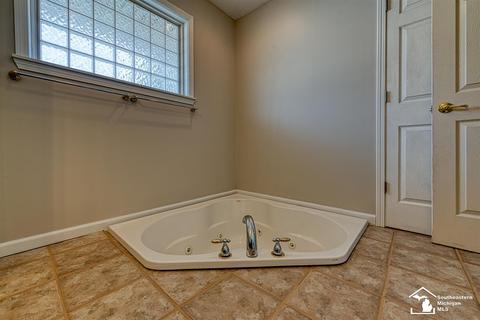 241 Armitage, Monroe, MI 48162 photo 13