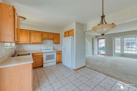 241 Armitage, Monroe, MI 48162 photo 4