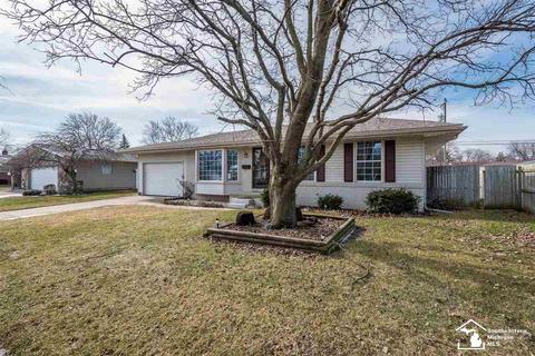 241 Armitage, Monroe, MI 48162 photo 2