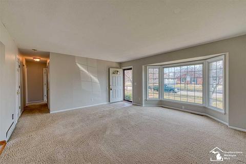 241 Armitage, Monroe, MI 48162 photo 3