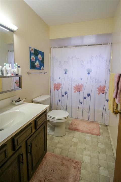 5203 N Elms Rd, Flushing, MI 48433 photo 9