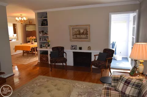 347 Saint Clair, Grosse Pointe, MI 48230 photo 5