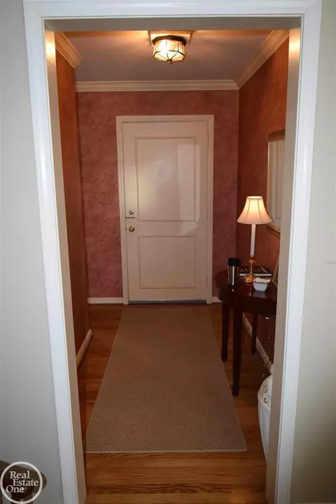 347 Saint Clair, Grosse Pointe, MI 48230 photo 9