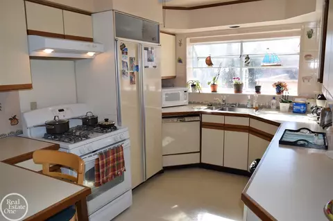 347 Saint Clair, Grosse Pointe, MI 48230 photo 7