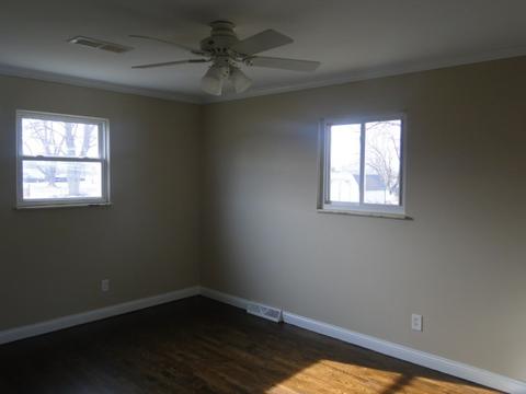5300 W Carpenter Rd, Flint, MI 48504 photo 8