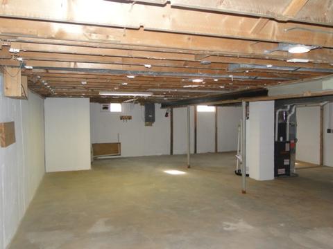 5300 W Carpenter Rd, Flint, MI 48504 photo 10
