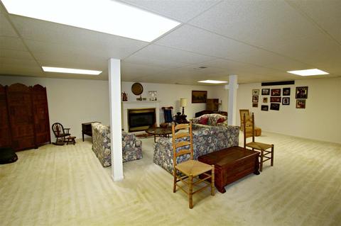 5566 Hickory Cir, Flushing, MI 48433 photo 14