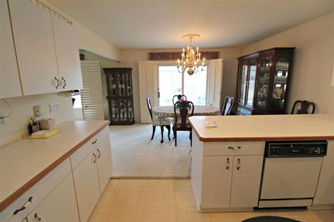 5566 Hickory Cir, Flushing, MI 48433 photo 8