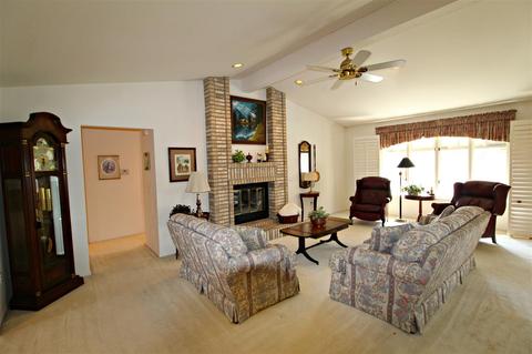 5566 Hickory Cir, Flushing, MI 48433 photo 3