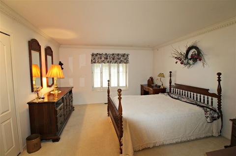 5566 Hickory Cir, Flushing, MI 48433 photo 9