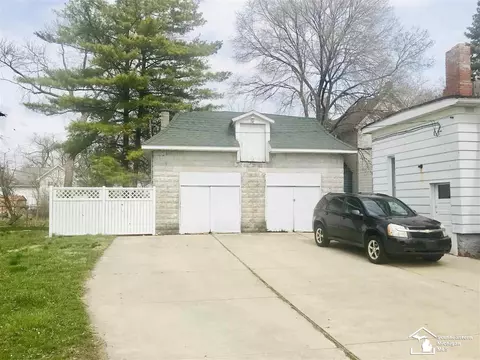 528 Smith, Monroe, MI 48161 photo 3