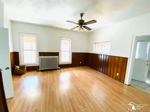 528 Smith, Monroe, MI 48161 photo 5