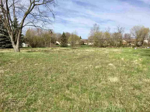 46770 Tilch, Macomb, MI 48044 photo 3