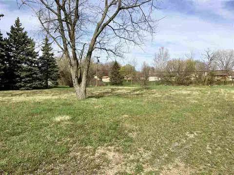 46770 Tilch, Macomb, MI 48044 photo 2