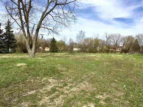 46770 Tilch, Macomb, MI 48044 photo 1