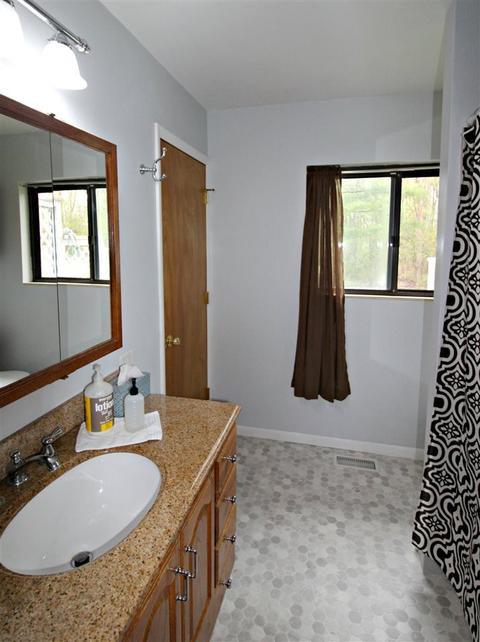 1538 Meida St, Flint, MI 48532 photo 10